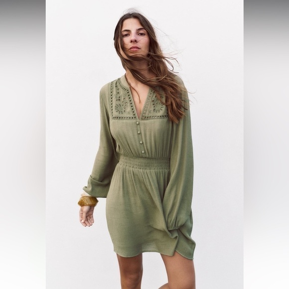 New ZARA Openwork Embroidered Eyelet Long Sleeves Mini Dress - Picture 3 of 9